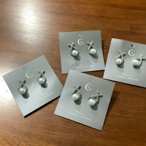 💕5/$15 Set of 4 Cross Shaped Imitation Pearl Stud Earrings, NEW